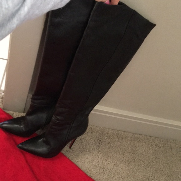 Beautiful Christian Louboutin Paris over the knee - Picture 5 of 5